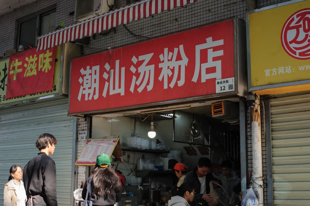 车载充气泵与车载吸尘器选购要点：上海车主常见使用场景分析